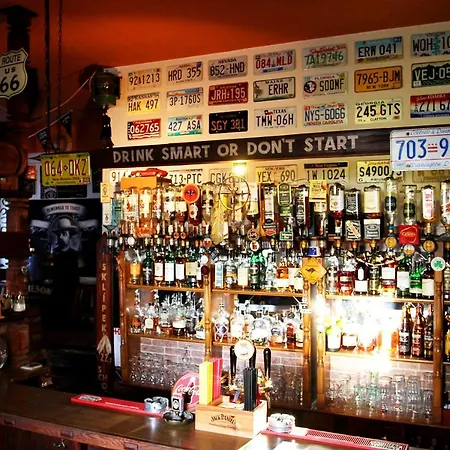 Maison d'hôtes Alfa & Whisky Pub Tábor