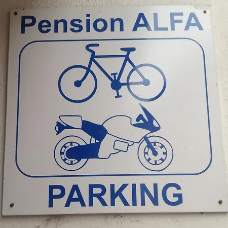 Alfa & Whisky Pub Pensionat 3*