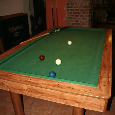 Alfa & Whisky Pub Guest house
